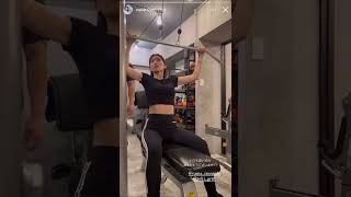 モデル TikToker 羽柴なつみ (@na0912mi) ジム トレーニング動画 ＃shorts