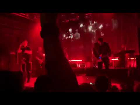 Blood shot adult commitment-Madrugada