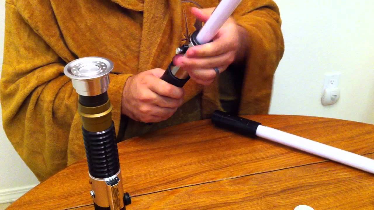 ForceFX Lightsaber Disassembly and Detail