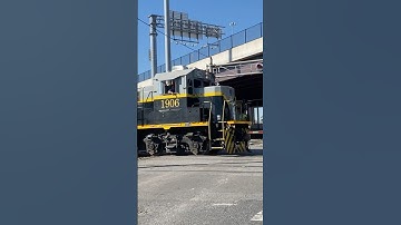 Canton Switcher crossing the road #csx #railroad #railway #railfanning #shorts