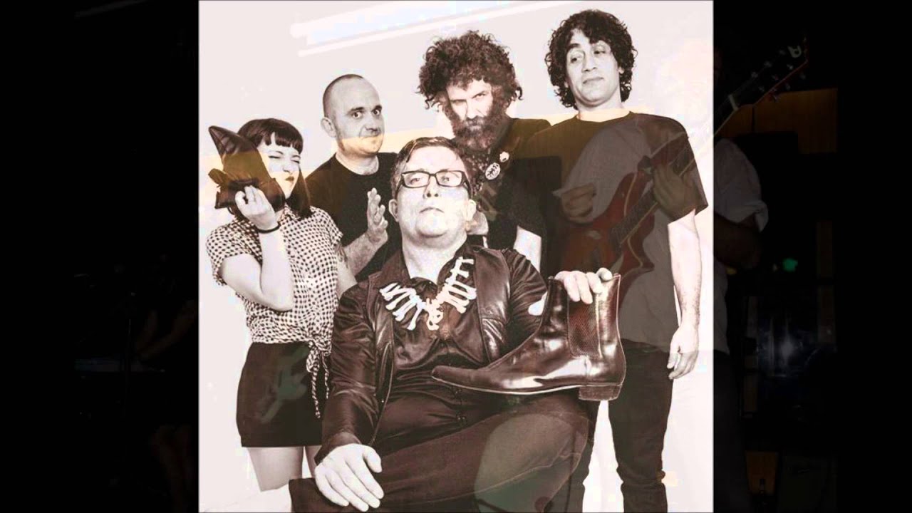 Malditos modales- Wau y los Arrrghs!!!