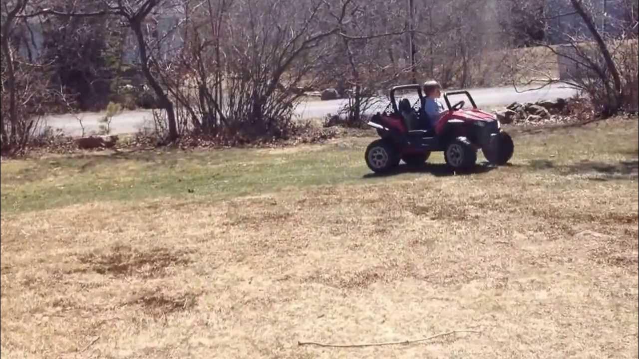 Peg Perego автомобиль Polaris Ranger RZR 900
