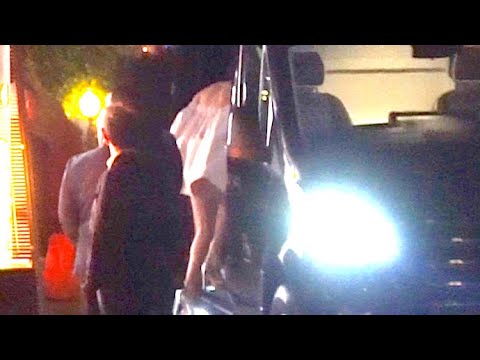selena-gomez-was-so-close-to-having-a-major-wardrobe-malfunction