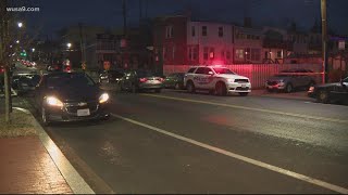 DC police searching for suspects who stole a car with a child inside