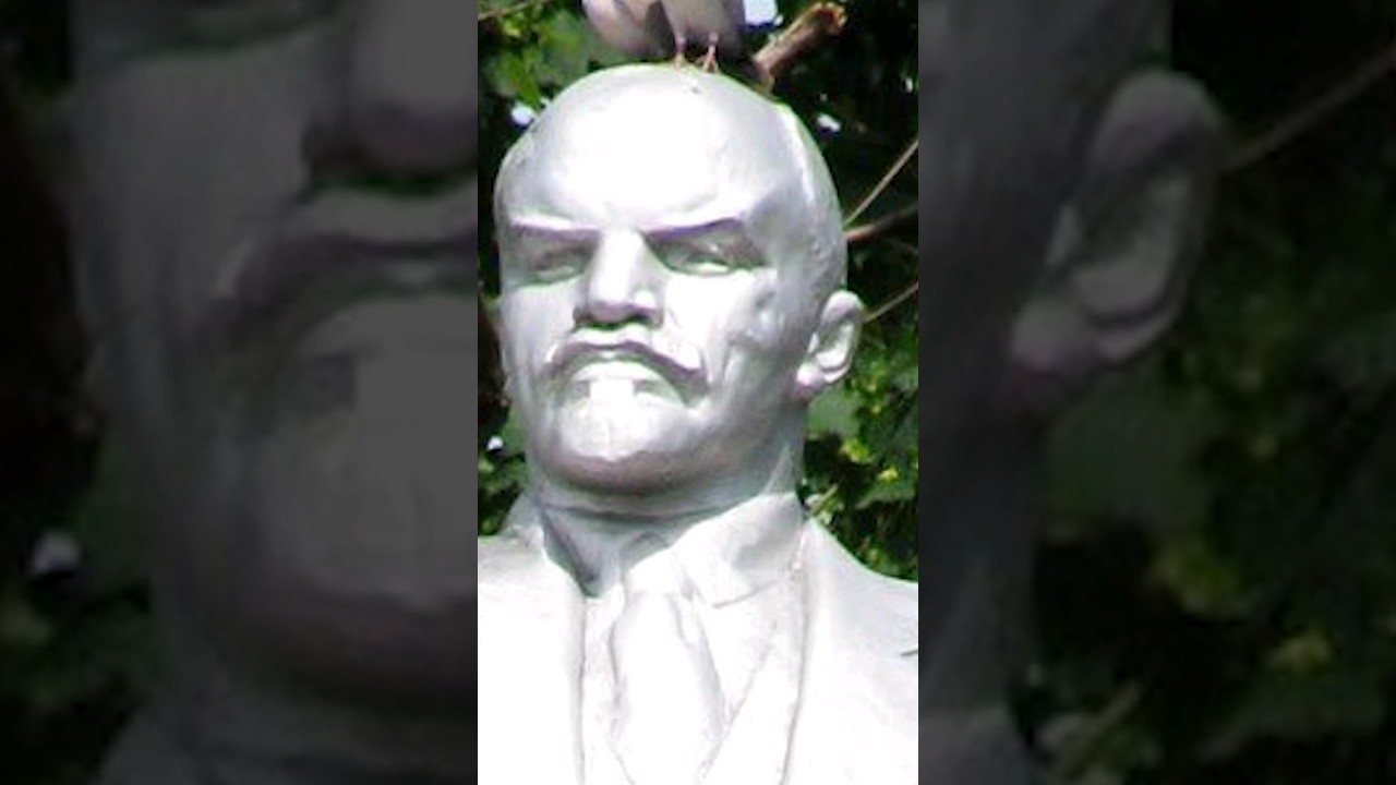 Как памятник Ленину в центре Гусь-Хрустального сопротивляется своему перемещению