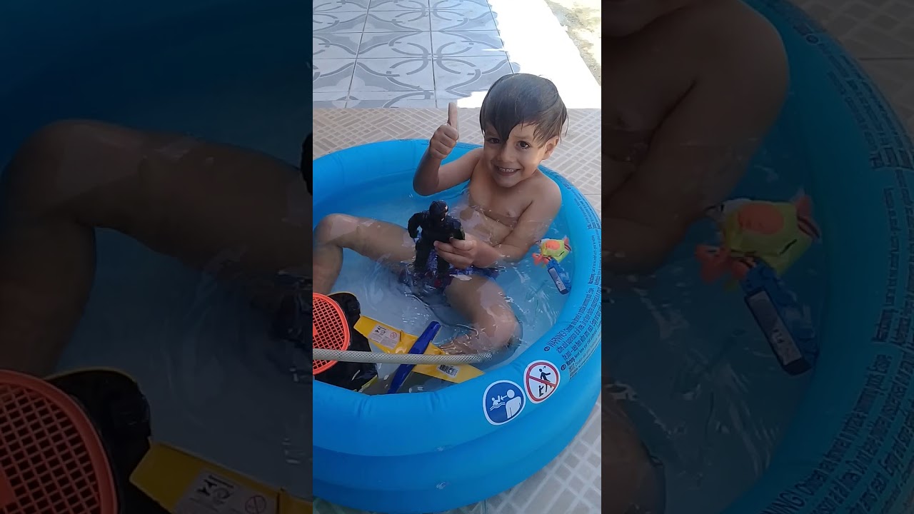 O meu irmão tomando banho YouTube O meu irmão tomando banho YouTube