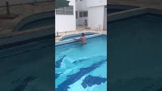 Calistenia Na Piscina - 2º Desafio Resistência De Subir E Mergulhar, Sem Pegar Impulso No Fundo.