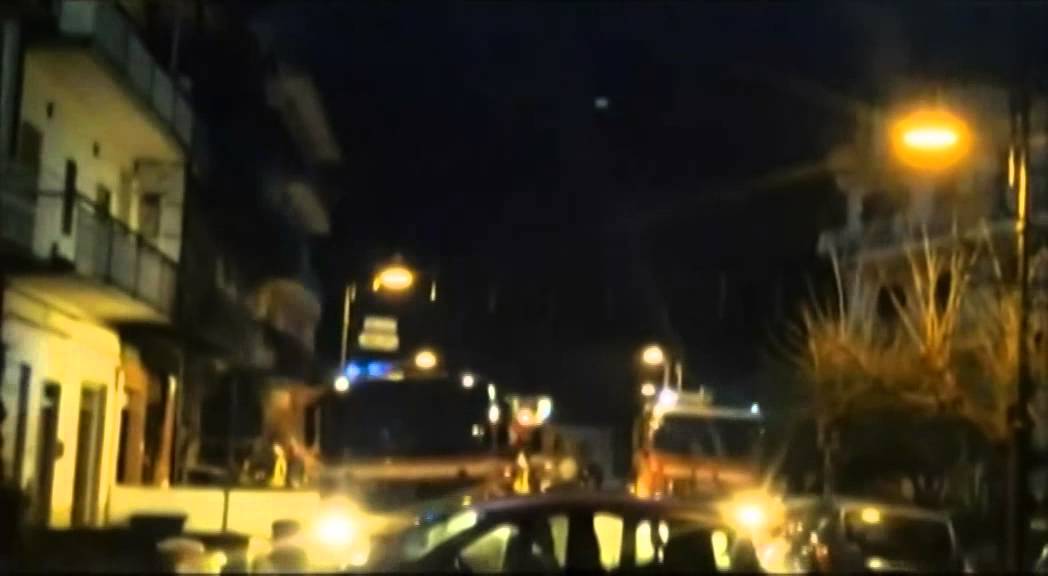 Vietri di Potenza. Incendio in un magazzino, evacuata una palazzina