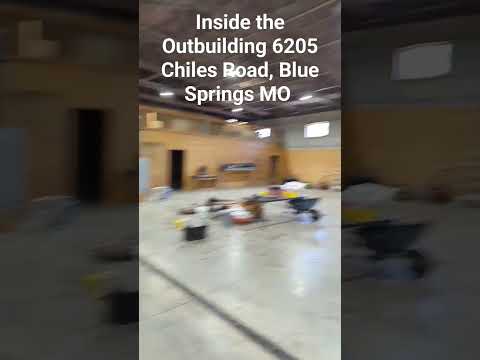 6205 Chiles Road, Blue Springs, MO home video tour