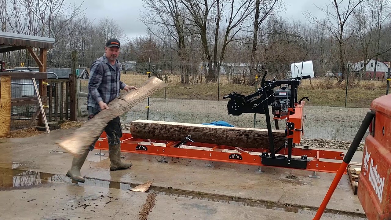 First cut on Woodmizer LX55 down on the South 40 - YouTube