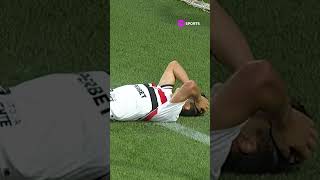INCRĂVEL GOL PERDIDO PELO SĂO PAULO! TAPIA RECEBEU NA CARA DE CARLOS MIGUEL E JOGOU PRA FORA #shorts