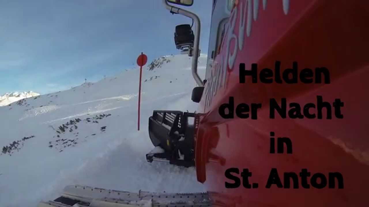 Pisten Bully's unterwegs in St. Anton am Arlberg