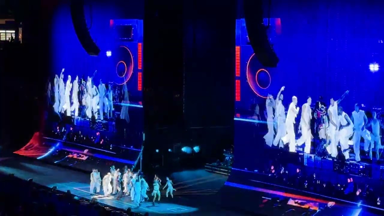 250718 JENNIE (제니) In Chicago - Mantra & with the IE (way up)