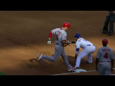 LAA@TEX: Rangers turn two on overturned call in 1st