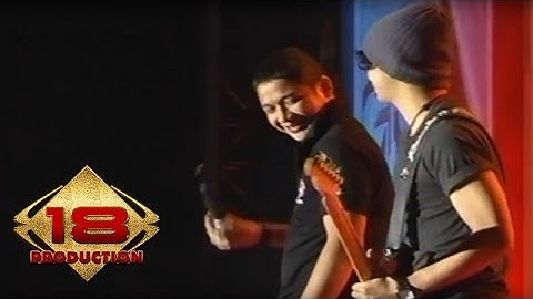 Ungu - Ciuman Pertama   (Live Konser Malang 28 September 2013)