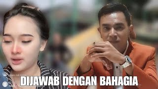 When asked if Ersa Amelia had a boyfriend, she said, 'Of course, Gerry Mahesa.' That's perfect.