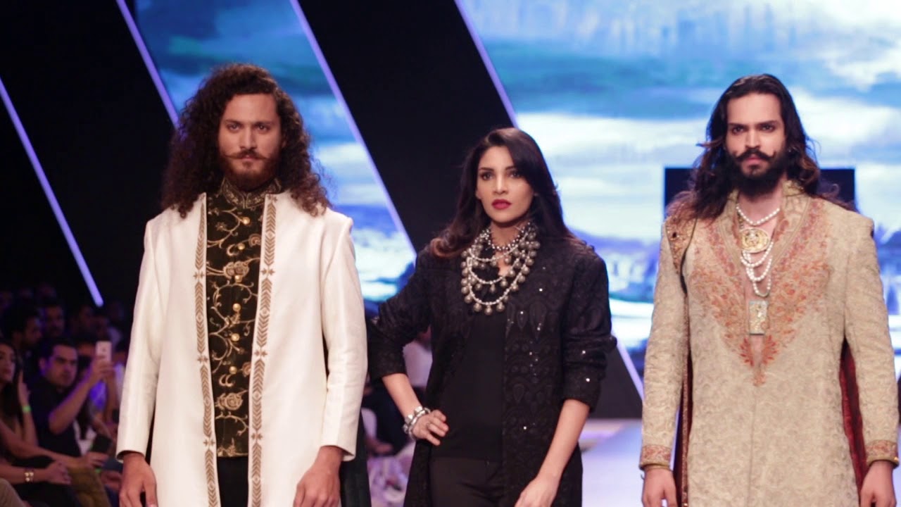 Amir Adnan Colelction At Fashion Pakistan Week 18