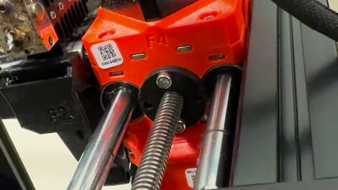 Mini Prusa: Wut Wut is a Trapezoidal Nut?