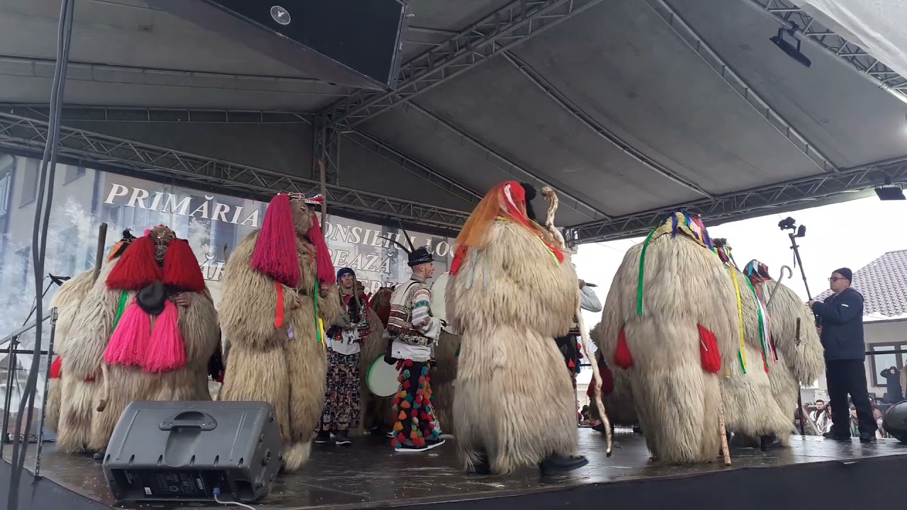 Tradiții și obiceiuri din Liteni urșii de la Rotunda!2022