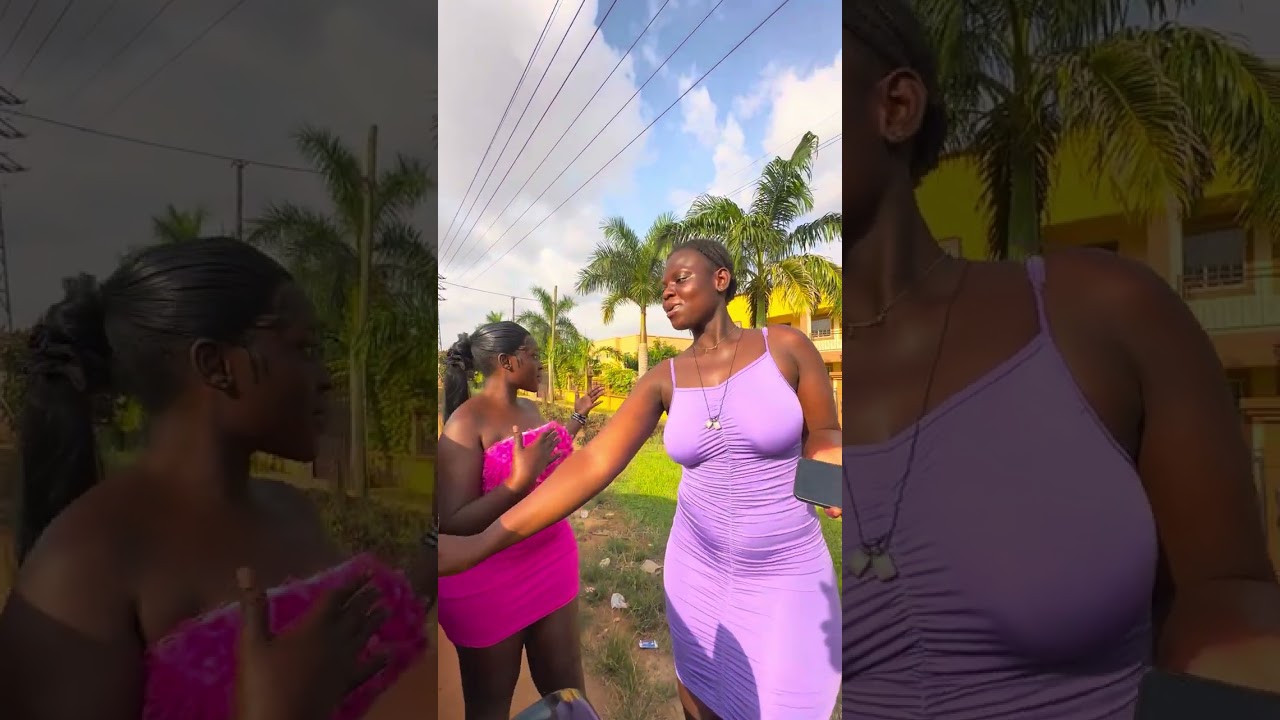 See how they disappear with their phones 😂😂