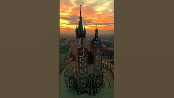 Regular vs FPV, which shot do you prefer? 🤔 @micek.drones