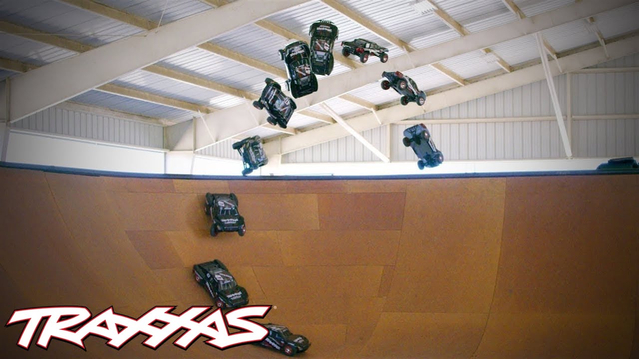 The Ultimate Line | Traxxas Slash 4X4 Skatepark Session