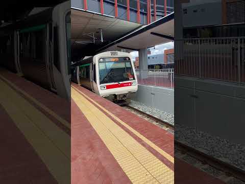 Set 08 departing Midland station #transperth