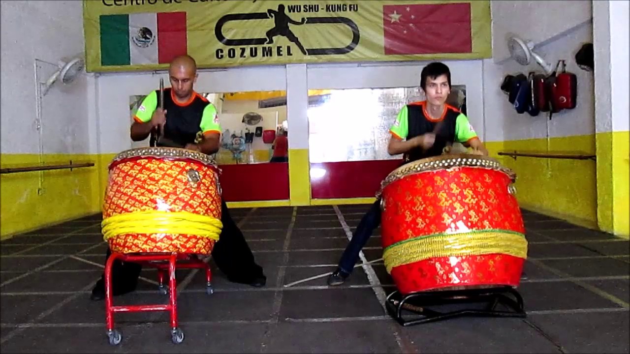 Tambor chino con base en el estilo de Danza de León Hoksan y combinado