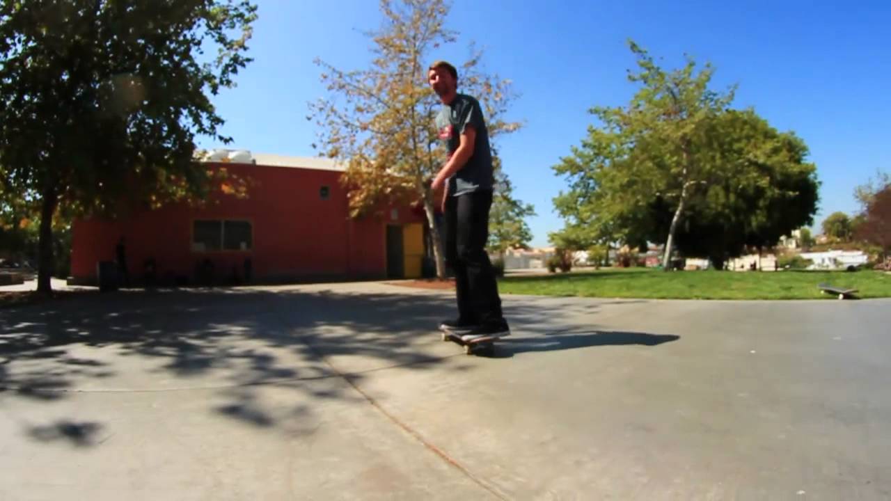 please cartoon AARON KYRO VS FILMER S K A T E