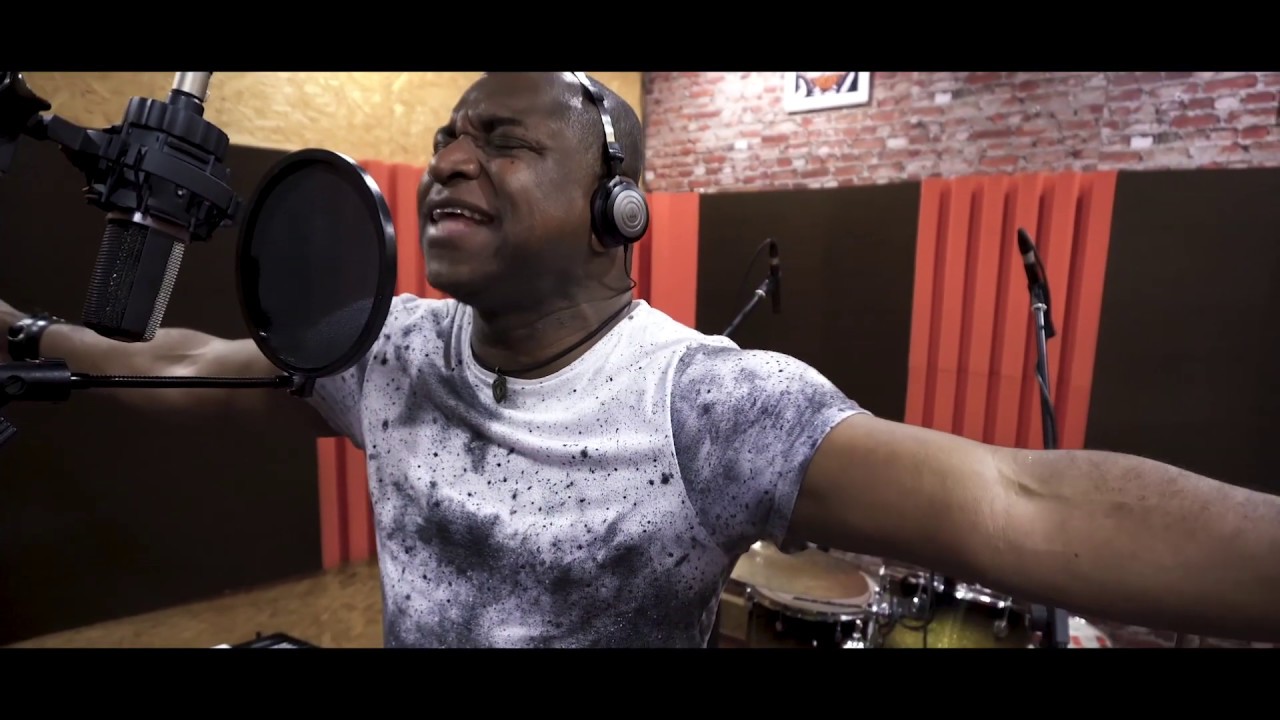 Álvaro Tito - Levanta-te