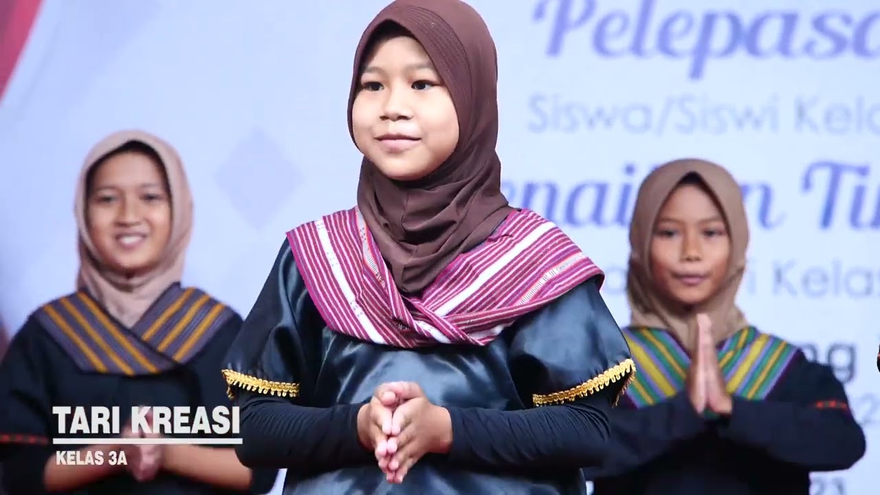 CUPLIKAN KEGIATAN PENTAS SENI SDN 1 GERUNG UTARA