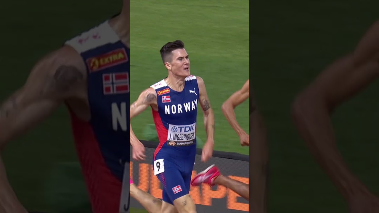 Jakob Ingebrigtsen with the sprint of his life to defend his 5000m world title #WorldAthleticsChamps