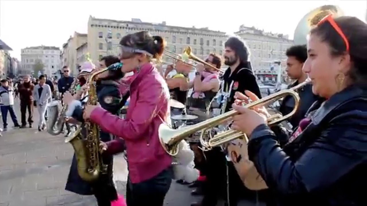 Le Pompier Poney Club - I am your gummy bear