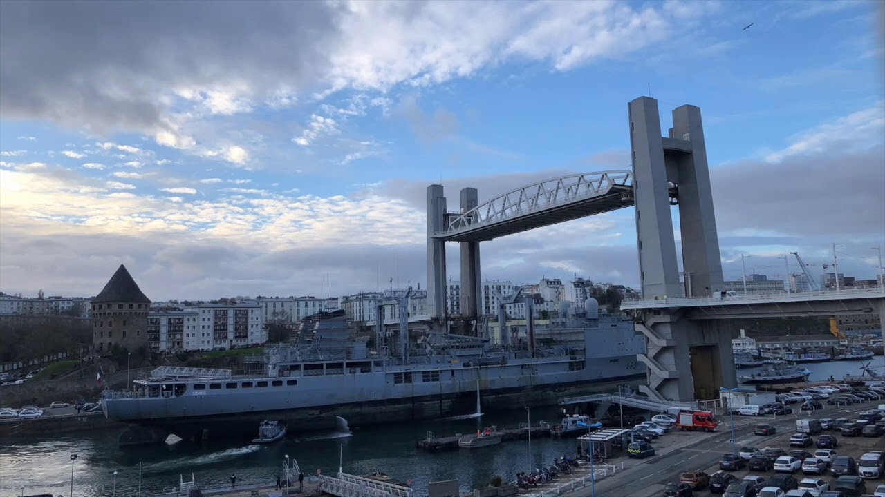 Brest : Levée du pont de Recouvrance