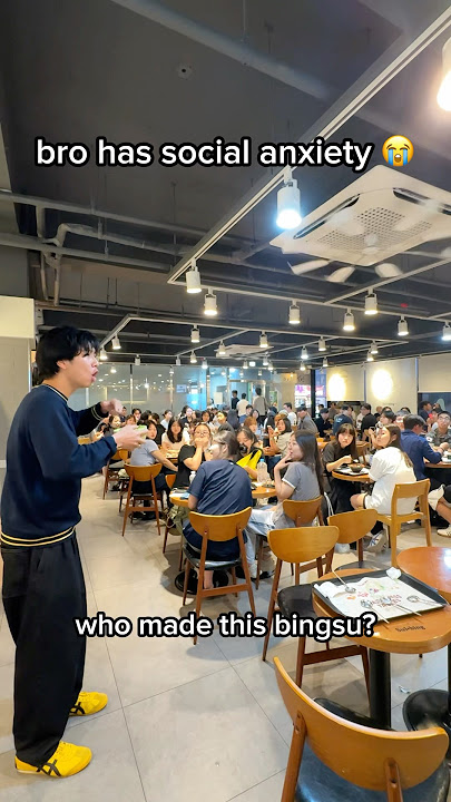 yelling “DELICIOUS” in a quiet restaurant 😳 #short