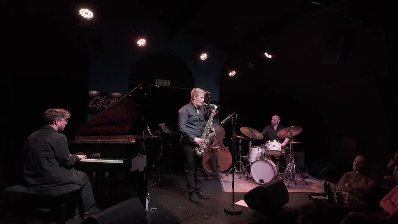 Standards 4tet @ CHORUS Jazz Club