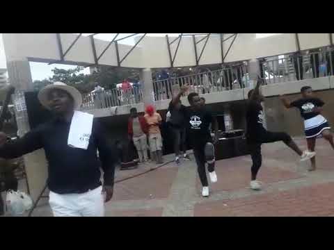 uThando lwemali