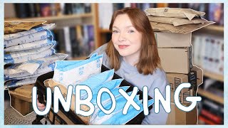 huge christmas book unboxing ✨ the last book haul of 2023, fantasy and romantasy