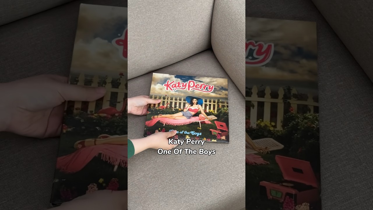 Katy Perry – One Of The Boys (Limited Blue With White Swirl Vinyl) 8390₽ на сайте korobkavinyla.ru