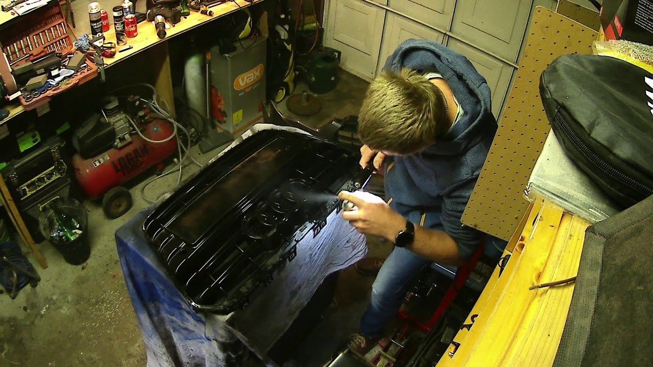 Repaint audi a5 grill black gloss ;)