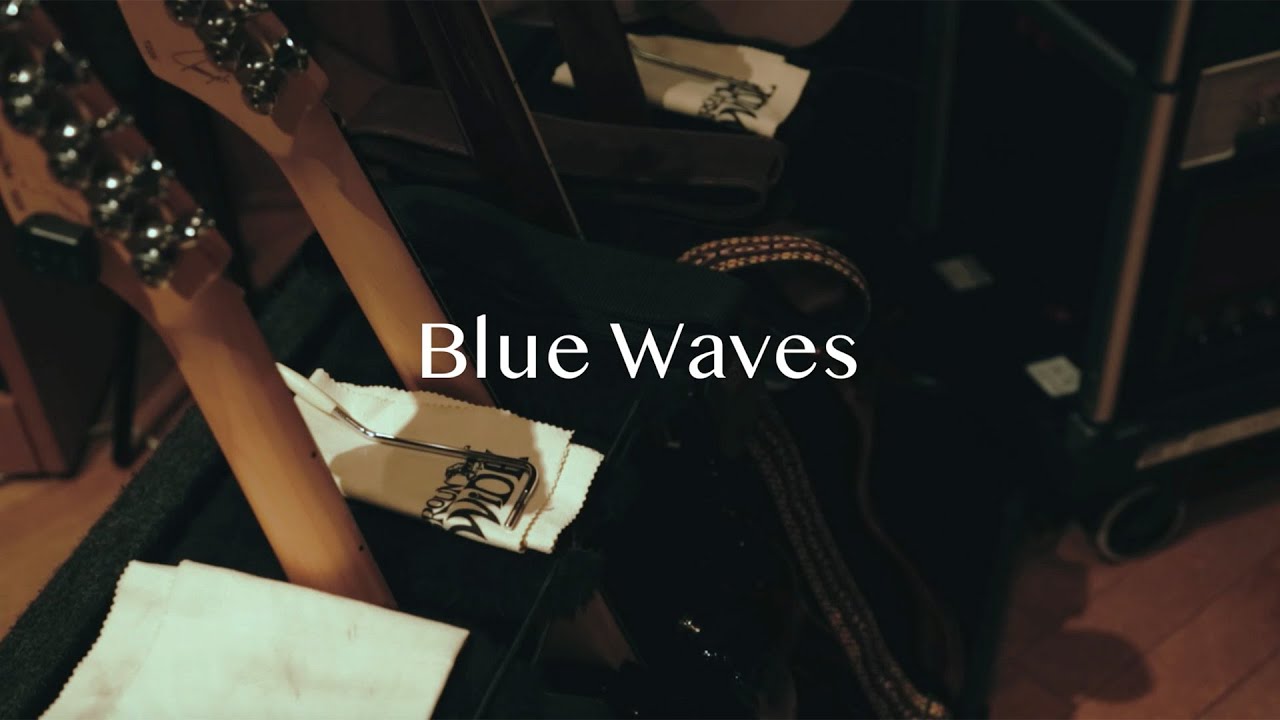 Watch DIMENSION AL「32」収録、「Blue Waves」スタジオライブ映像 on YouTube Watch DIMENSION AL「32」収録、「Blue Waves」スタジオライブ映像 on YouTube