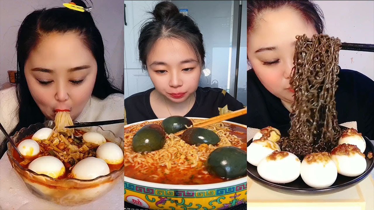 ASMR Mukbang | Spicy Noodles with Soft Eggs (Eating Sounds) 매운 라면 먹방