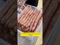 Sau khi thất nghiệp, mình ra phố nhỏ lập nghiệp bằng xe xúc xích thịt tươi