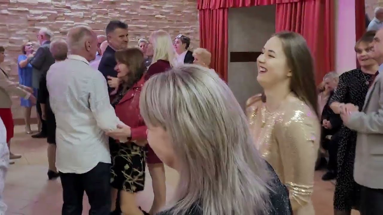 25 stycznia 2025 Relacja na ŻYWO w Bursztynie wspaniałe się bawiłą Stali bywalcy potańcówek