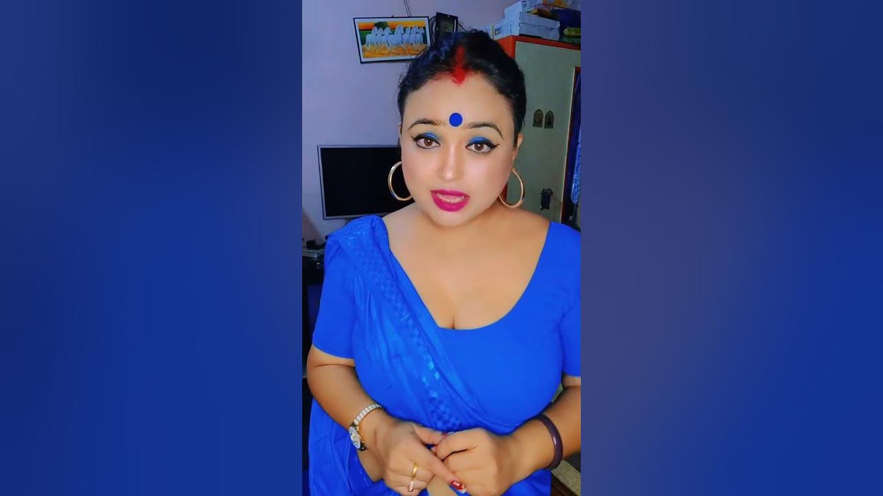 Hot Nepali Bhabhi Dancing In Saree Youtube