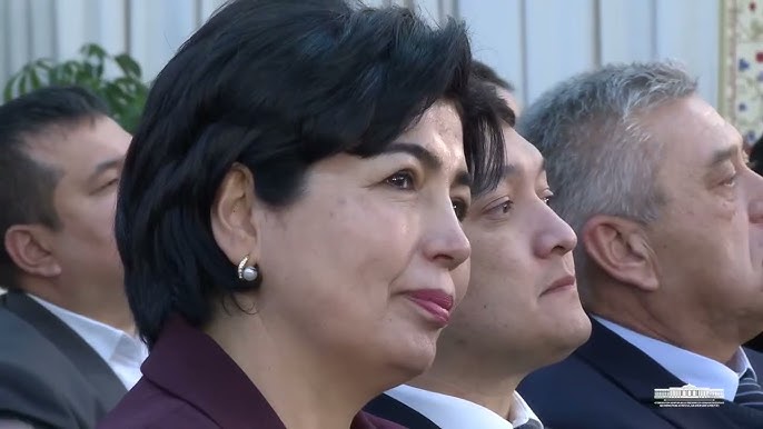 Yalangoch osmir rasmlar Qiz porno videoda oz mushukini sikadi