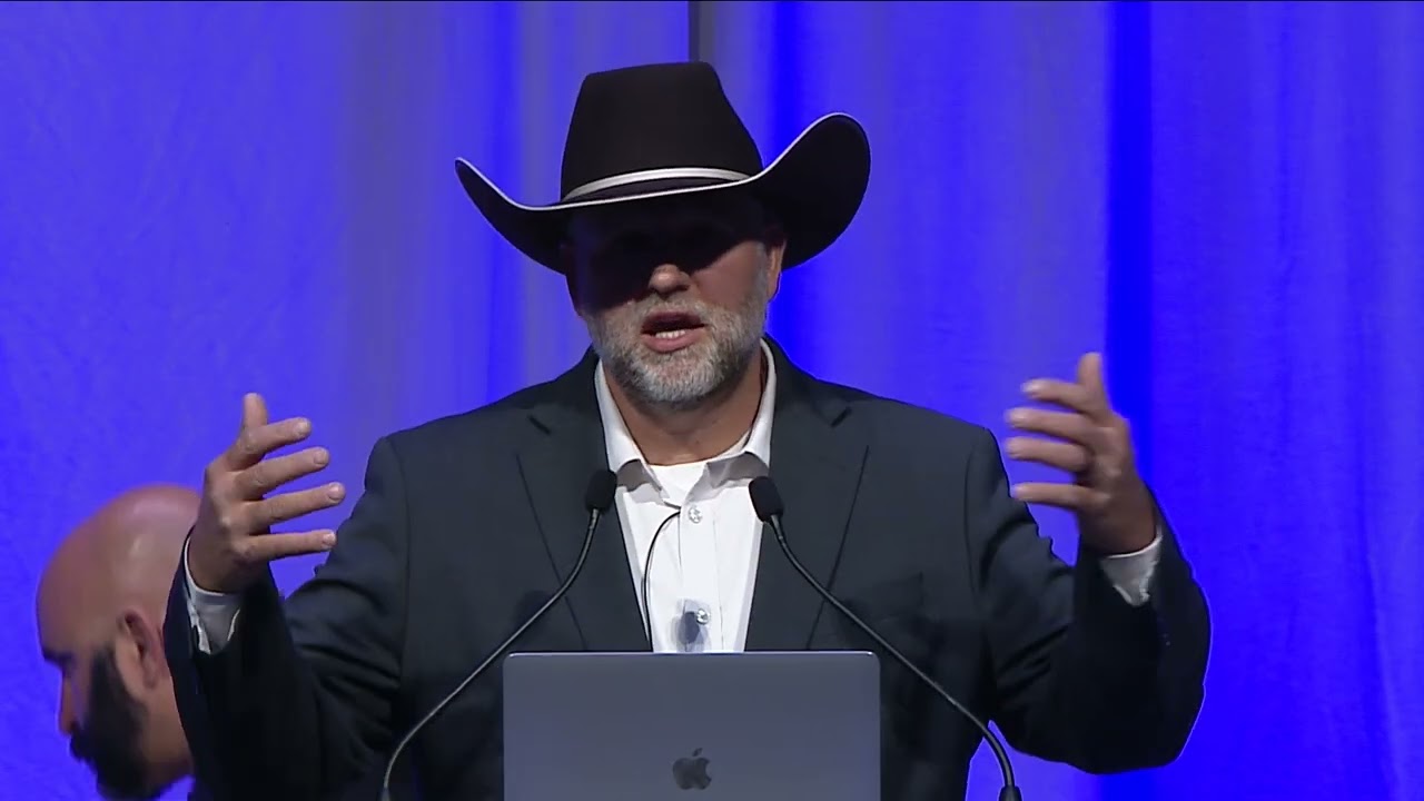 Elizabeth Fitzgibbon and Ammon Bundy at the 2026 Libertarian National Convention