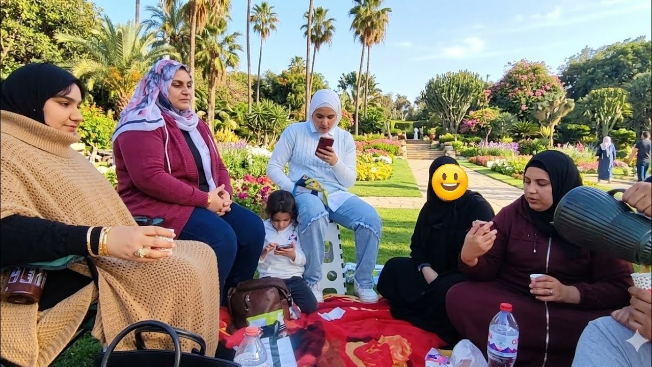 هبه عملتها وفطرتنا بره من اول رمضان معملنهاش 🤭 كونت مستنيا اليوم ده عشان أخرجهم و افرح قلبهم 😘