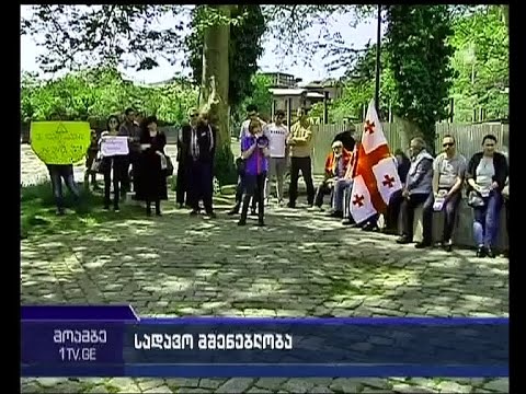 ქუთაისში კაფე-ბარის მშენებლობას აპროტესტებენ