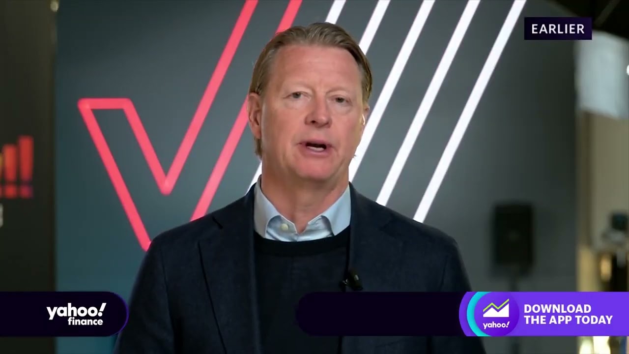 Verizon stock down more than 6%, hits 52-week low